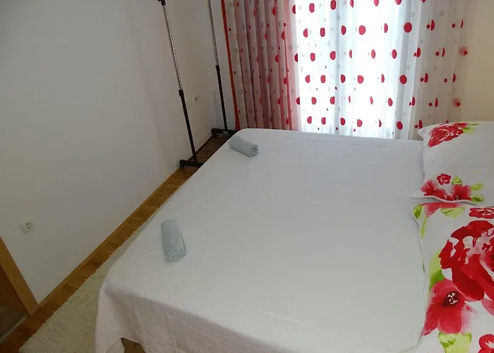 Apartment-roncevic-2-mit-meeresblick Рованьска