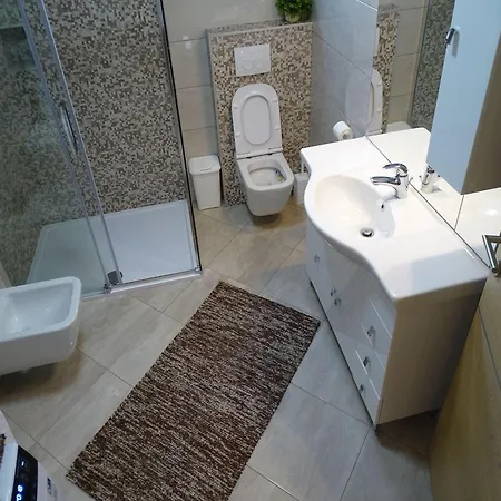 Apartment-roncevic-2-mit-meeresblick Apartman Rovanjska