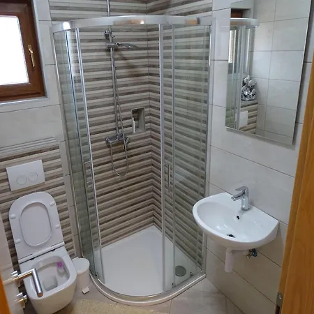 Apartment-roncevic-2-mit-meeresblick 아파트