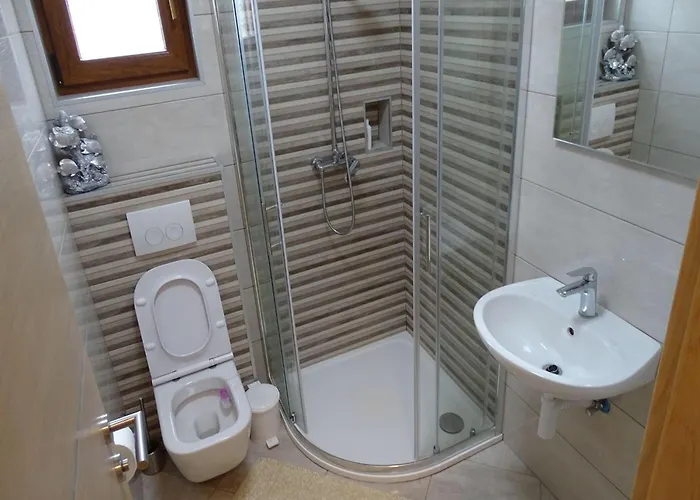 Apartment-roncevic-2-mit-meeresblick ロバニスカ