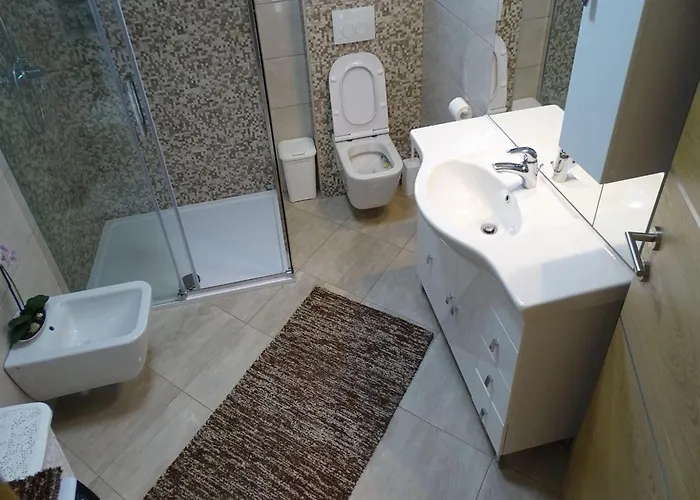 Apartment-roncevic-2-mit-meeresblick アパート ロバニスカ