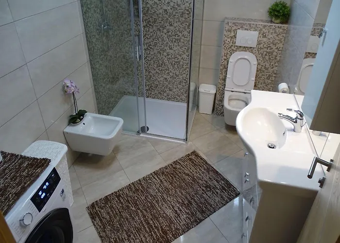 アパート Apartment-roncevic-2-mit-meeresblick ロバニスカ